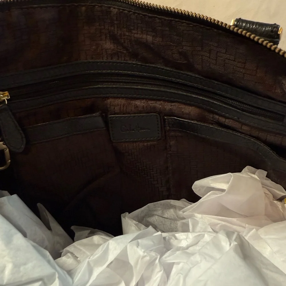 COLE HAAN Vintage Black Leather Medium Sized Handbag - Picture 9 of 10